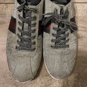 Mens Gucci Bambi Sneakers …no box ..used but still fair condition…6/10 condition